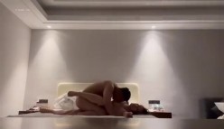 淫妻3P群P自慰露出尿脸,【双面夫妻_0575妓啪啪】,反差都市丽人，约单男交换 截图9