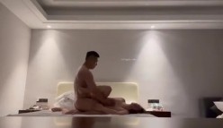 淫妻3P群P自慰露出尿脸,【双面夫妻_0575妓啪啪】,反差都市丽人，约单男交换 截图16