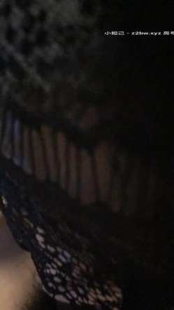 制服OL美乳网红【大叔给我一点酸奶喝啊】渴望精液 约炮粉丝大叔无套啪啪 连操两炮口爆吞精 高清源码录制 截图2