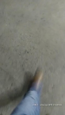 【足疗店小粉灯】偷拍  扫街达人，走街串巷，不少少妇纳入胯下，干得娇喘高潮不断！真实 截图4