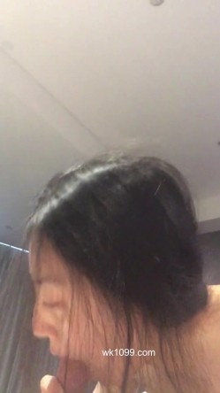 云盘高质露脸泄密天津民航大学校花清纯女大生【崔某洁】被包养关系破裂后不雅私拍遭流出，啪啪3P口活给力相当反差 截图2