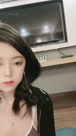 女神回归第三弹！【奶球】再约新男主~穿黑丝被干~真骚！边操还边扇耳光辱骂，调教发泄 截图6