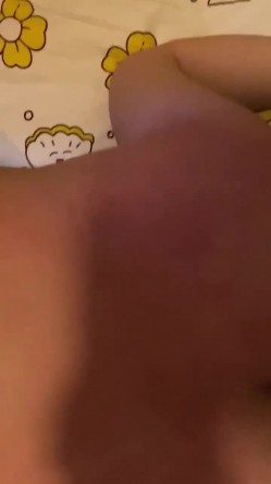 【网曝热门事件 震惊】超火爆吉林女孩岳欣玥最新性爱视频流出 黑鬼6P黑丝 皮鞭SM爆菊 日常全裸操 高清720P原版 截图15
