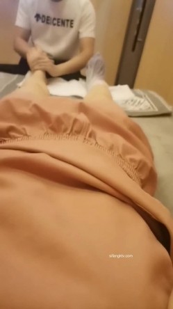 颜值美女~【蜜蜜蜜蜜桃】足疗 精油~按摩私密~爽晕了~第二发~~~ 截图7