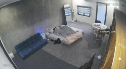 黑客破解家庭网络摄像头偷拍住毛坯房的年轻情侣疯狂做爱有时一天做爱几次 截图5