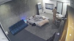 黑客破解家庭网络摄像头偷拍住毛坯房的年轻情侣疯狂做爱有时一天做爱几次 截图14
