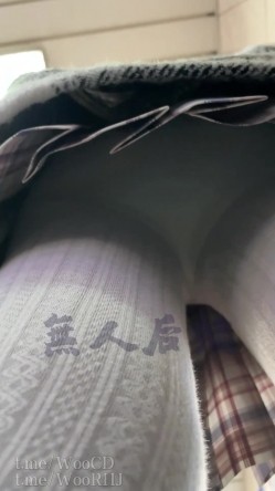 【经典CD】掀裙抄底大神【无人后继】126V完整合集[上]，就喜欢用手掀起小姐姐的短裙抄底 截图14