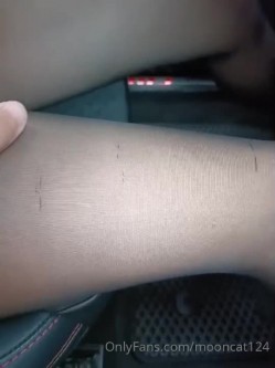 台湾天然美胸熟女人妻中出女王「Jixxielee」「骚猫儿」OF私拍 截图1