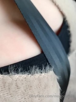 台湾天然美胸熟女人妻中出女王「Jixxielee」「骚猫儿」OF私拍 截图4