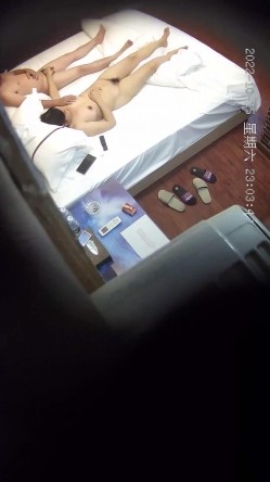 【最新酒店偷拍 ️极速首发】熟女反差 少妇偷情 各类情趣偷情啪啪甄选 偷情爆乳嫂子 玩起兴了主动骑上J8猛摇 截图5