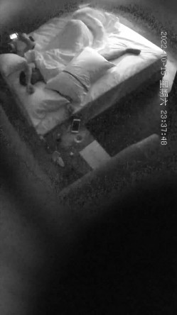 【最新酒店偷拍 ️极速首发】熟女反差 少妇偷情 各类情趣偷情啪啪甄选 偷情爆乳嫂子 玩起兴了主动骑上J8猛摇 截图13