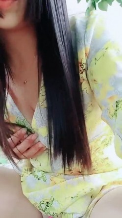 【农村骚娘们儿】贵在真实农村超骚御姐户外露出真空跳蛋自慰掰穴展示跳蛋震穴超级带劲 截图4