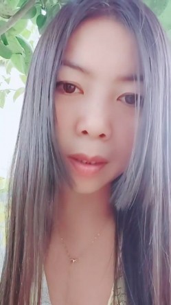 【农村骚娘们儿】贵在真实农村超骚御姐户外露出真空跳蛋自慰掰穴展示跳蛋震穴超级带劲 截图7