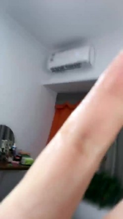 肥逼大奶高颜值美女全裸自慰诱惑，揉捏奶子翘起屁股露逼，近距离特写张开双腿掰穴，手指扣弄摩擦阴蒂 截图14