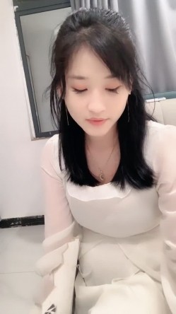 校花来了！好漂亮好甜美，清纯反差小姐姐【云妹妹】自慰！一字马！好想进入她 截图4