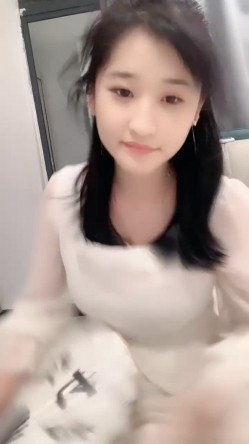 校花来了！好漂亮好甜美，清纯反差小姐姐【云妹妹】自慰！一字马！好想进入她 截图5