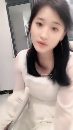 校花来了！好漂亮好甜美，清纯反差小姐姐【云妹妹】自慰！一字马！好想进入她 截图8