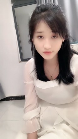 校花来了！好漂亮好甜美，清纯反差小姐姐【云妹妹】自慰！一字马！好想进入她 截图12