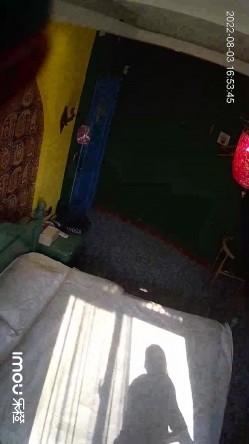 最新流出乐橙酒店偷拍 ️刚运动完的年轻情侣抓紧时间干一炮貌似赶着和朋友一块去吃饭 截图1