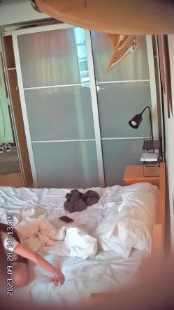 安防酒店偷拍 ️教科书级别和女友第一次开房应该怎么哄骗 截图8