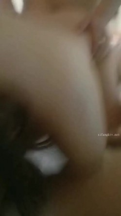 【云盘不慎泄密】样子文静的反差婊少妇吴音日常照和网友酒店开房淫乱3P视频流出 外表清纯原来内心风骚无比 截图3