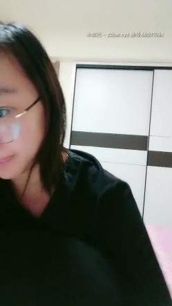 【研究生无奈】学霸下海历程13天全收录，理科学霸，从网贷的漩涡，到卖肉的泥潭，讲述跟前男友的性爱，从最初的拘谨到黑牛道具都精通 截图2