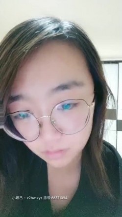 【研究生无奈】学霸下海历程13天全收录，理科学霸，从网贷的漩涡，到卖肉的泥潭，讲述跟前男友的性爱，从最初的拘谨到黑牛道具都精通 截图5