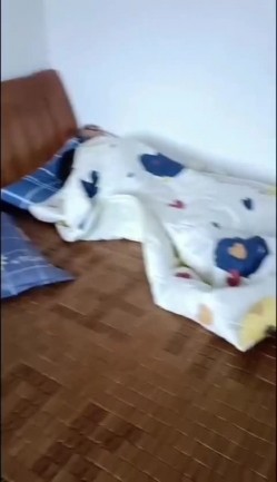 快手骚逼熟女【慧慧】性欲旺盛，户外野战，口活干炮一条龙，掰逼放尿，喜欢舔阿姨骚穴不可错过 截图7