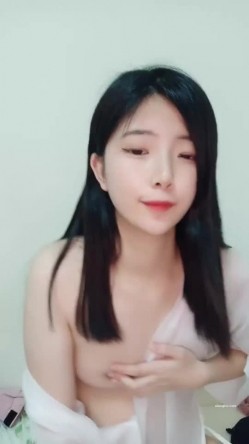 超重磅绝版资源！校花女神【一梦】早期下海珍贵录像~！ 截图7