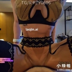 推特教师撸铁博主，【胖头鱼】，酒店各种姿势被打桩，肌肉男果然不一般，操的嗷嗷叫要爽死了！ 截图2