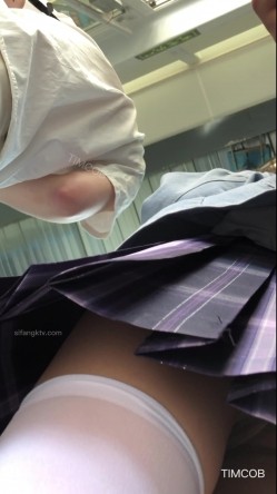 极限CD大师商场步行街4K裙内拍多位气质漂亮小姐姐T裤丝袜无内亮点多美女情趣内裤直接上街拍摄中都硬了 截图3