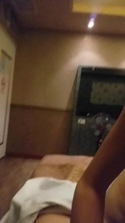 百货商城卖衣服的小姐姐 因为缺钱刚出来兼职一直喊受不了快一点 截图10