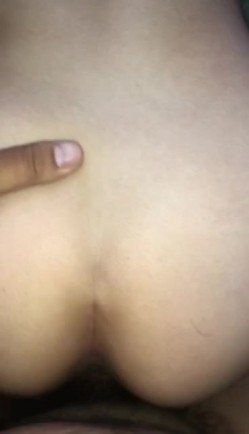 大神的绿奴母狗们，车震户外露出，滴蜡后入打开门看着邻居走廊大战，楼道做爱，威武刺激哦 22V流出！ 截图12