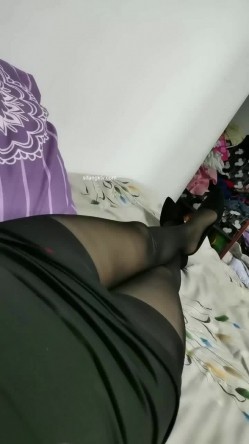 【漂亮女老师】英语老师边上课~边跳蛋喷水~一举两得4~24岁，985高校川大女硕士，晒录取通知书，真是骚逼啊 截图10