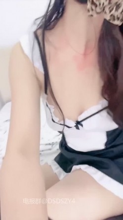 ️新人眼镜校花 十个眼镜九个骚 闷骚型丝袜大长腿舌钉口爆啪啪 截图7