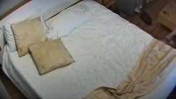 洗浴会所钟点炮房摄像头偷拍蓝裙美女技师给几个客人漫游乳推毒龙啪啪一条龙服务居然还欲求不满要自慰 截图12