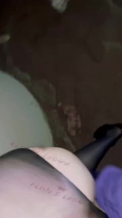 推特顶级大神【elc调教师】能肏能玩，各种模特网红女神滴蜡走绳喝尿露出羞耻训成母狗 截图11