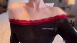 极品调教博主，【狗爹和小桃】小母狗超骚，付费群，这妹子的巨乳是真的顶 截图4