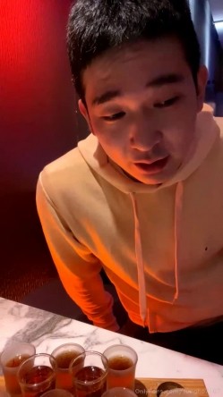 泡良大神性爱救火队「Xinyimark 」OF日常约炮露脸私拍 众多良家学生模特网红拜倒在炮王牛仔裤下 截图5