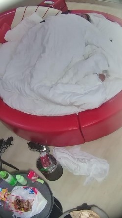 情趣台强烈推荐 超级大坦克 胖得很匀称 个人觉得一点不难看 脸型也不错 这奶子太大 好想闷进去 截图1