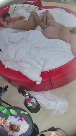 情趣台强烈推荐 超级大坦克 胖得很匀称 个人觉得一点不难看 脸型也不错 这奶子太大 好想闷进去 截图5