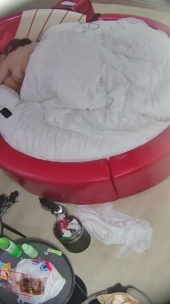 情趣台强烈推荐 超级大坦克 胖得很匀称 个人觉得一点不难看 脸型也不错 这奶子太大 好想闷进去 截图11