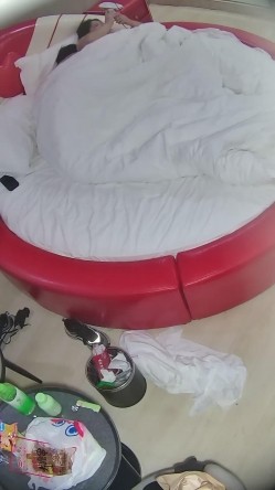 情趣台强烈推荐 超级大坦克 胖得很匀称 个人觉得一点不难看 脸型也不错 这奶子太大 好想闷进去 截图12