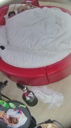 情趣台强烈推荐 超级大坦克 胖得很匀称 个人觉得一点不难看 脸型也不错 这奶子太大 好想闷进去 截图13