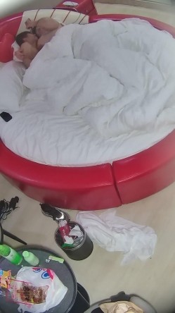 情趣台强烈推荐 超级大坦克 胖得很匀称 个人觉得一点不难看 脸型也不错 这奶子太大 好想闷进去 截图14
