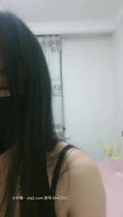 最美学妹姐妹花【大四学妹吞精内射】携骚闺蜜和两个粉丝疯狂4P轮操 玩的太嗨无套爆操粉穴内射 截图9