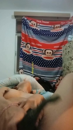 【裸代】19年最新第三期短发美女黎小X 大胆开放自拍自慰 还有男友 被发现肯定分 截图14