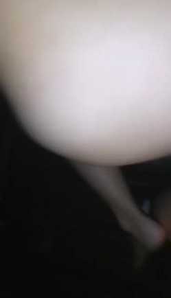 样子纯情的女主播穿着水手制服勾搭小车司机路边车震美女主播下面毛真多 截图12