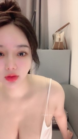 九头身极品御姐！【175车模小雨】漂亮巨乳翘臀美逼超诱人 截图4