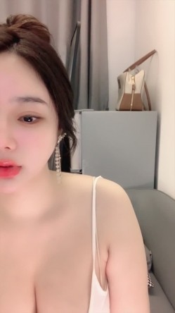 九头身极品御姐！【175车模小雨】漂亮巨乳翘臀美逼超诱人 截图11